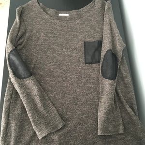 Elbow padded sweater